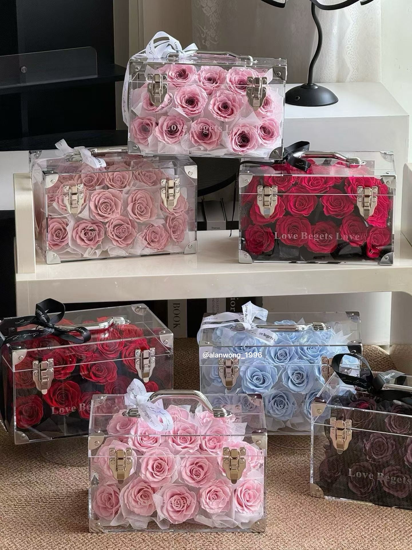 AW18 Bloom Vault